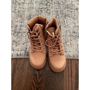 Cat & Jack Kids Tan Lace Up Combat Boots with Side Zipper Size 13 NWT